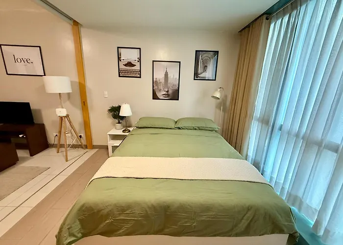 The Vibe Bgc Uptown Apartment *